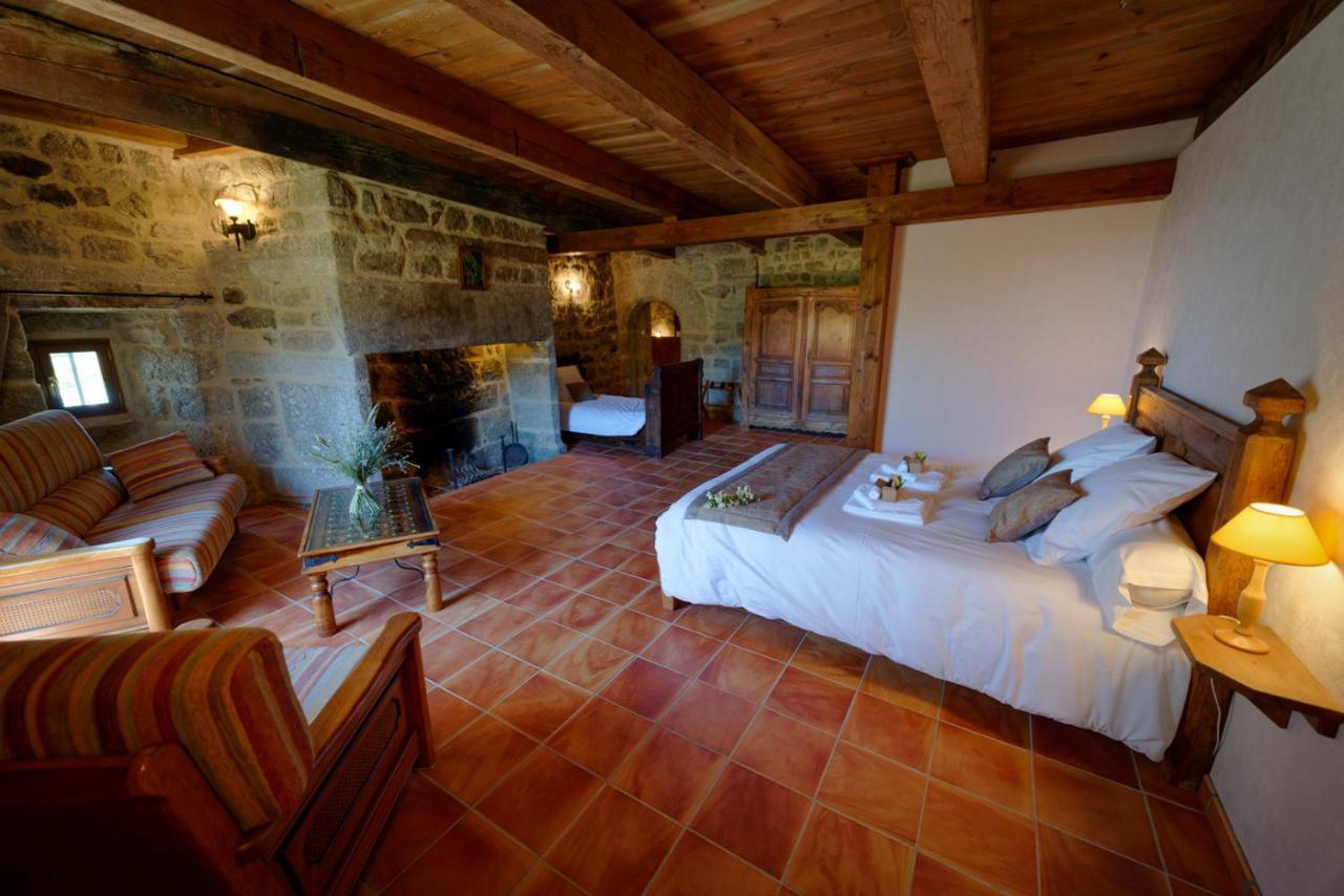 Le Petit Chateau Du Villard Le Malzieu-Forain Exterior photo